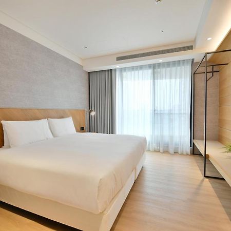Check Inn Select New Taipei Sanchong Dış mekan fotoğraf