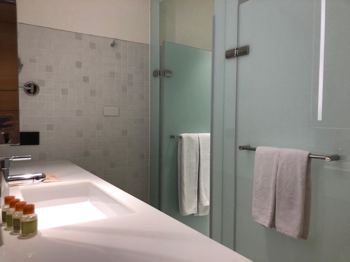 Check Inn Select New Taipei Sanchong Dış mekan fotoğraf