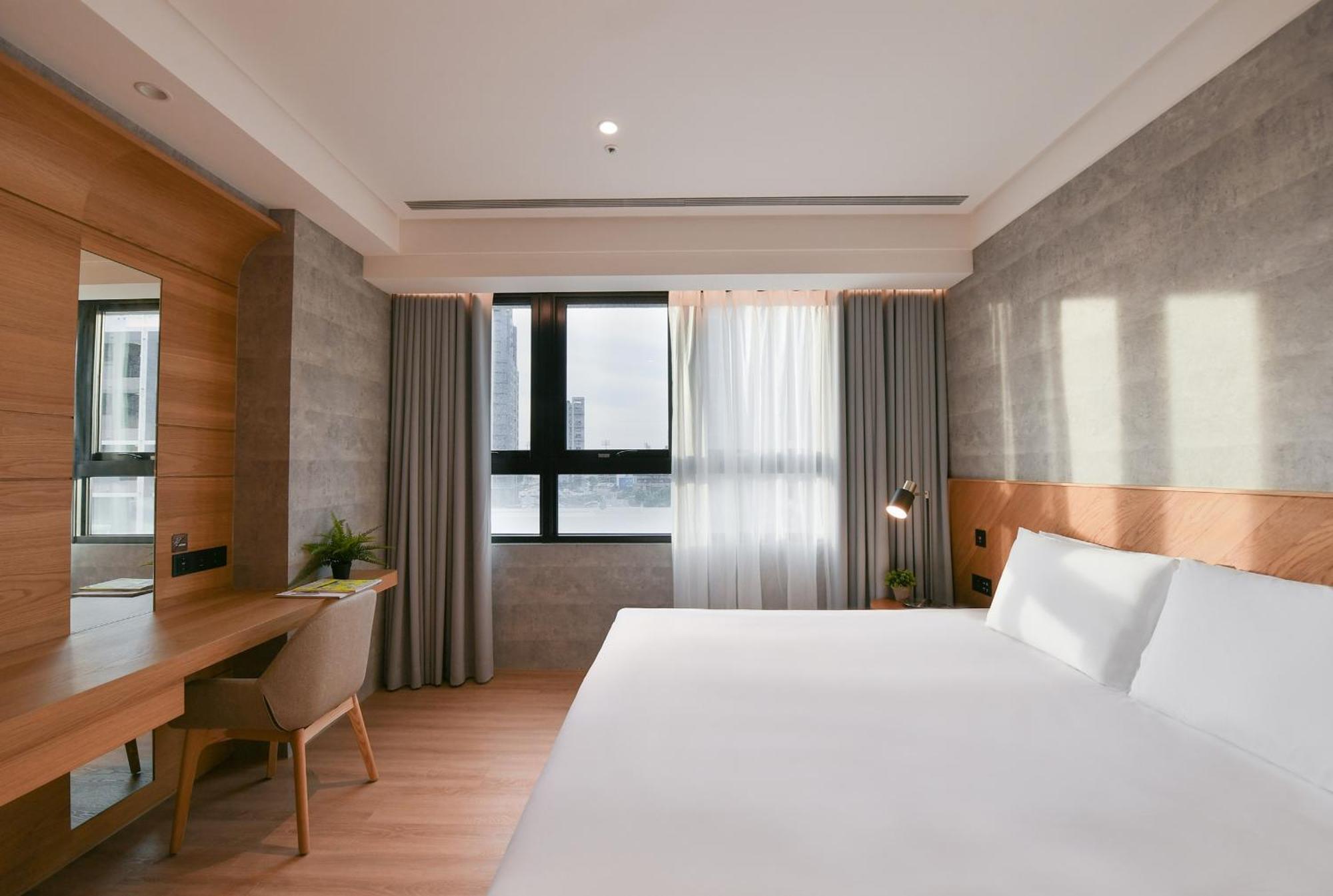 Check Inn Select New Taipei Sanchong Dış mekan fotoğraf